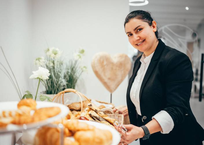 Start the day strengthened with our delicious breakfast: Regional. Quality. Multifaceted. - Landidyll Hotel Weidenbrück